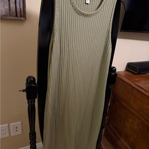 Nine West Sleeveless Sage Ribbed Midi Dress